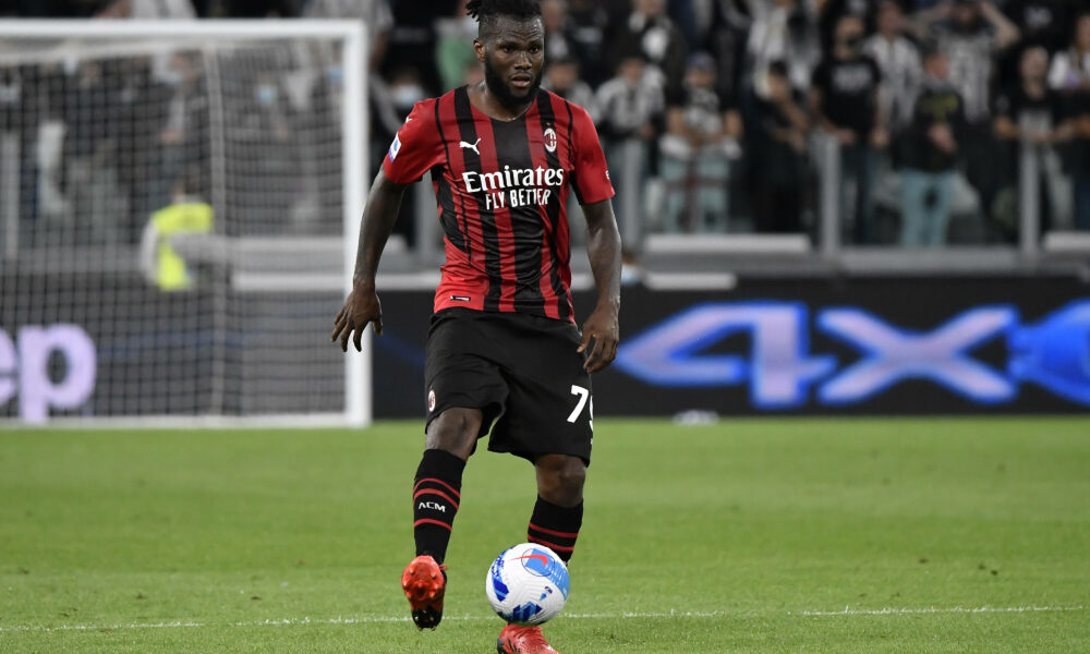 Manchester United join the race for AC Milan midfielder Franck Kessie